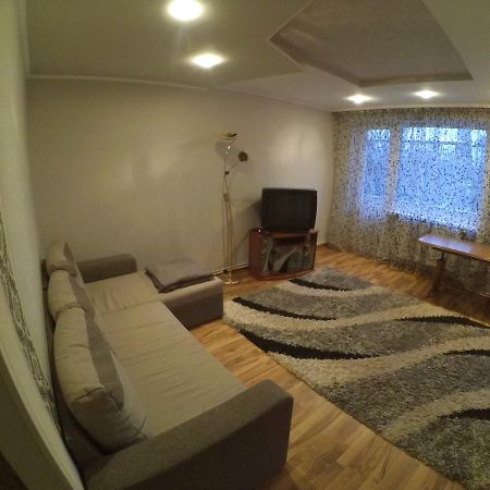 Tihogo 15 Apartment Uzhhorod Ngoại thất bức ảnh